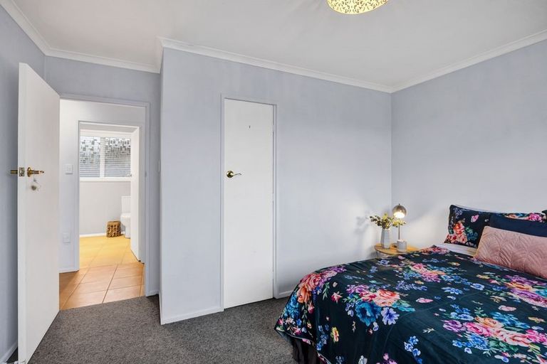 Photo of property in 2/6 Hood Place, Spotswood, New Plymouth, 4310