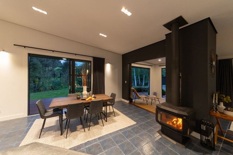 Photo of property in 334 Aokautere Drive, Aokautere, Palmerston North, 4471