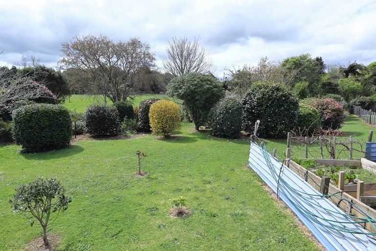 Photo of property in 16 Oberon Street, Stratford, 4332