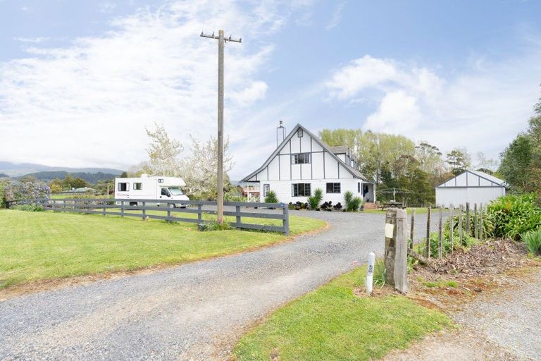 Photo of property in 33 Railway Terrace, Ohau, Levin, 5570