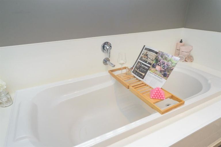 Photo of property in 32a Phillips Street, Sanson, 4817