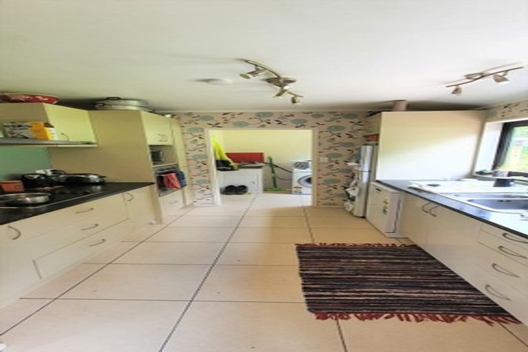 Photo of property in 90 Stapleford Crescent, Browns Bay, Auckland, 0630