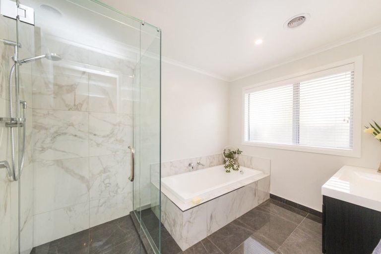 Photo of property in 33 Elmira Avenue, Hokowhitu, Palmerston North, 4410
