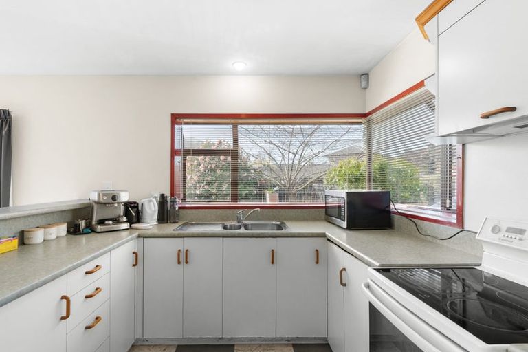 Photo of property in 1 Ryeland Avenue, Ilam, Christchurch, 8041