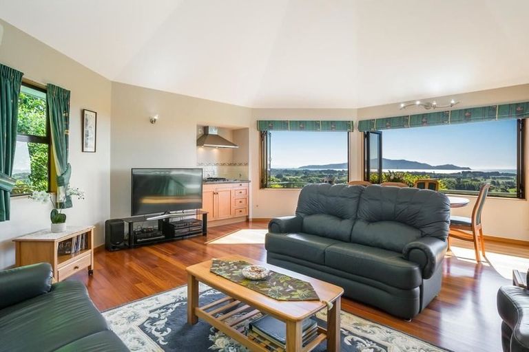 Photo of property in 243 Huia Street, Waikanae, 5391