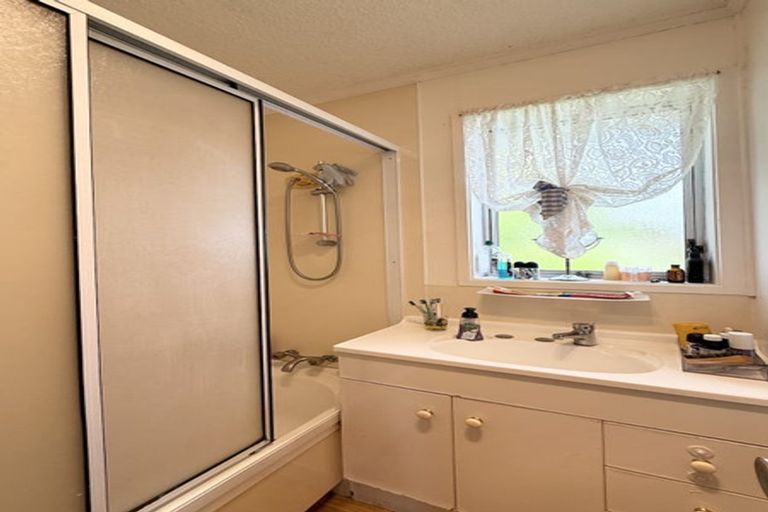 Photo of property in 2/12 Velma Road, Hillcrest, Auckland, 0627