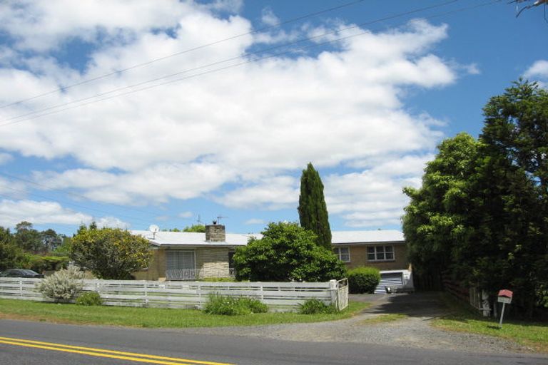 Photo of property in 251 Waihoehoe Road, Drury, 2577