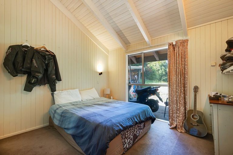 Photo of property in 16 Mckerrow Place, Sunshine Bay, Queenstown, 9300