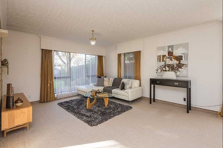 Photo of property in 11 Jamell Place, Avonhead, Christchurch, 8042