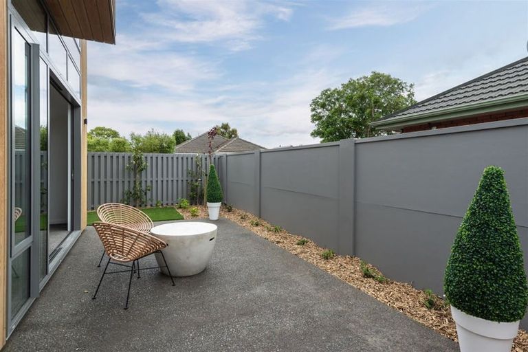 Photo of property in 1/40 Kilmarnock Street, Riccarton, Christchurch, 8011
