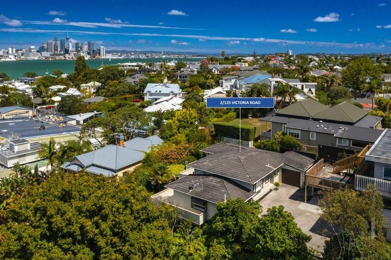 Photo of property in 2/125 Victoria Road, Devonport, Auckland, 0624