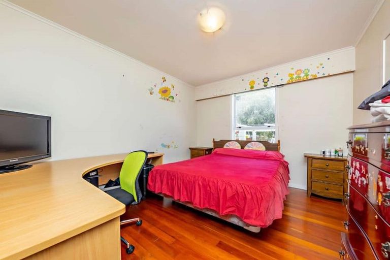 Photo of property in 65 Cardiff Road, Pakuranga, Auckland, 2010