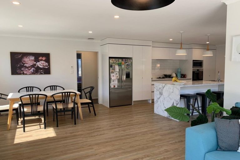 Photo of property in 7d Royal Heights, Glen Avon, New Plymouth, 4312