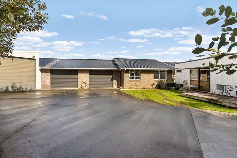 Photo of property in 7b Beach Road, Omata, New Plymouth, 4374