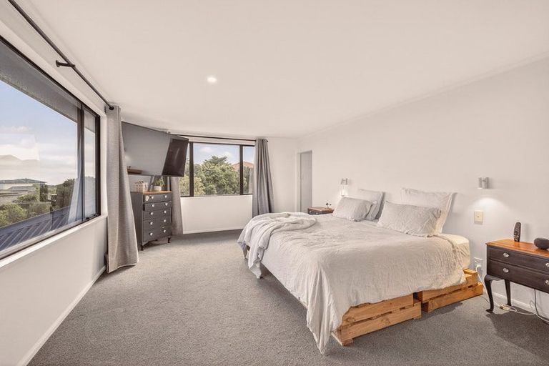 Photo of property in 5 Plains View, Mount Pleasant, Christchurch, 8081