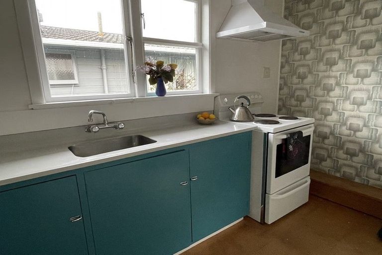 Photo of property in 40 Silverstream Road, Crofton Downs, Wellington, 6035