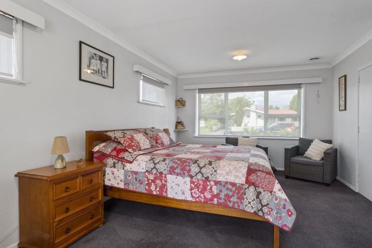 Photo of property in 19 Freyberg Street, Levin, 5510