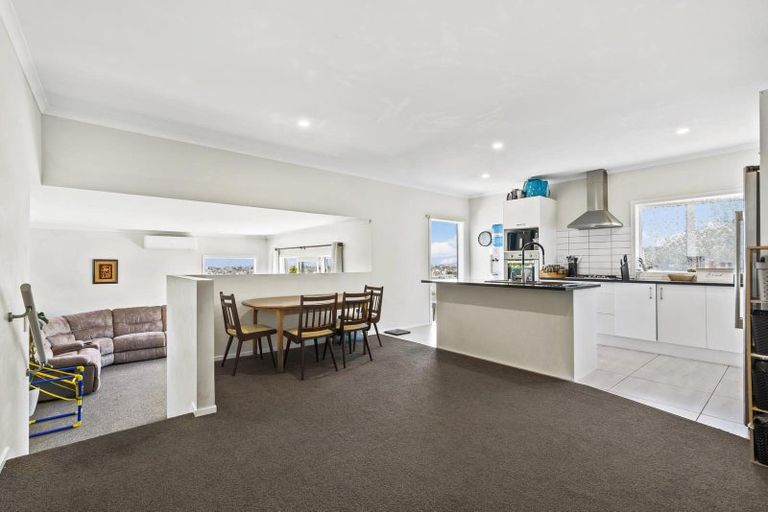 Photo of property in 159 Keri Vista Rise, Papakura, 2110