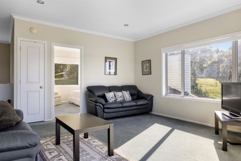 Photo of property in 10 Wakeman Road, Acacia Bay, Taupo, 3330