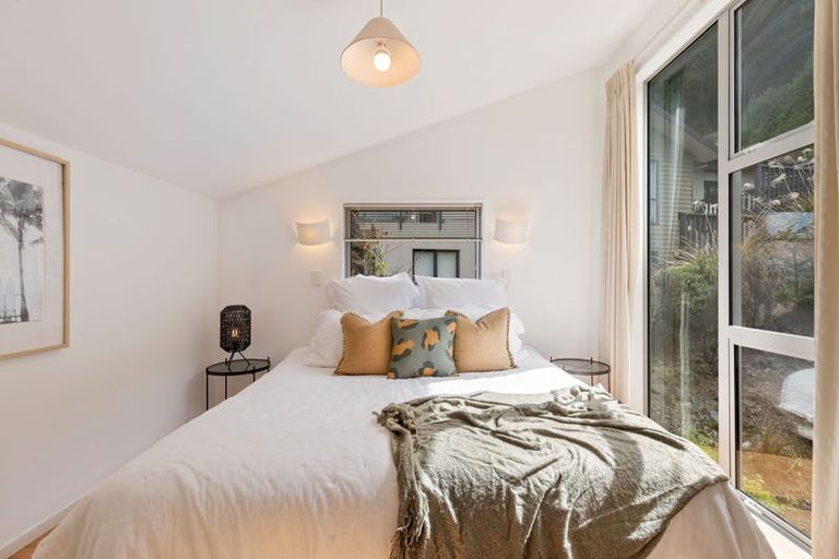 Photo of property in 45 Dart Place, Fernhill, Queenstown, 9300