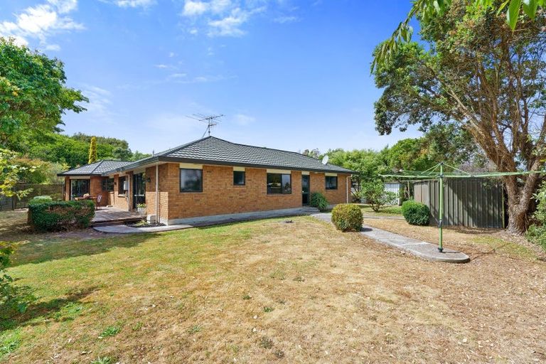 Photo of property in 10 Tararua Crescent, Otaki, 5512