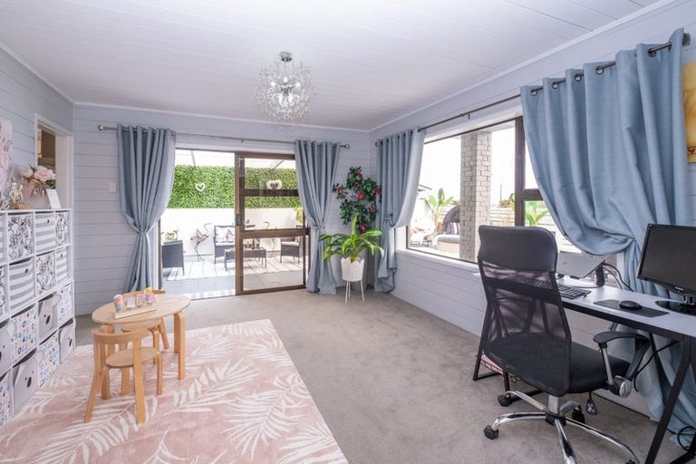 Photo of property in 142 Parklands Avenue, Bell Block, New Plymouth, 4312