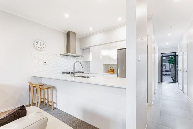 Photo of property in 7 Jagoda Road, Westgate, Auckland, 0614