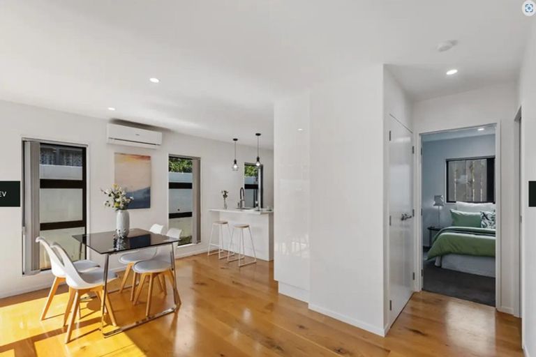 Photo of property in 19a Muir Avenue, Mangere Bridge, Auckland, 2022