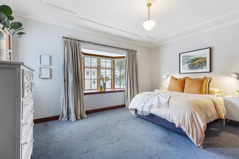 Photo of property in 100 Brougham Street, Mount Victoria, Wellington, 6011