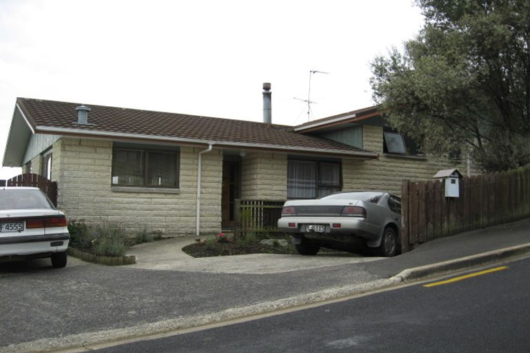 Photo of property in 21 Clyde Street, Kinmont Park, Mosgiel, 9024
