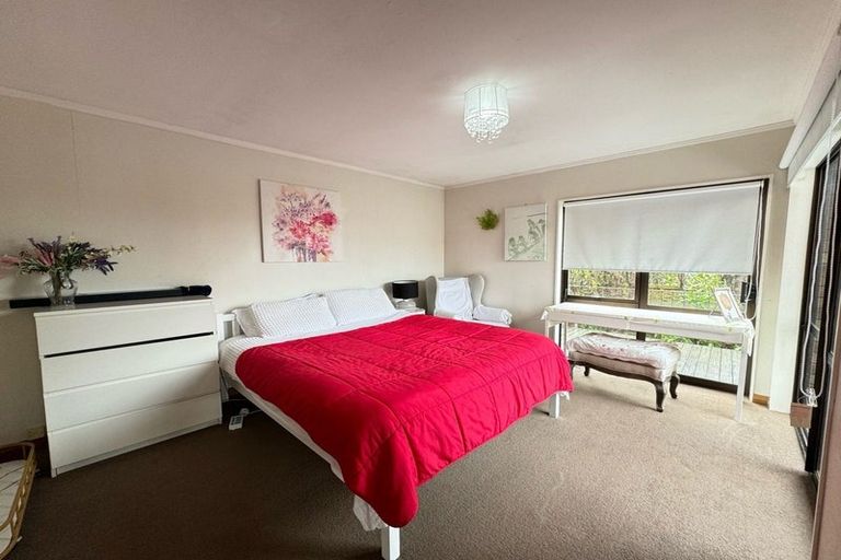 Photo of property in 2 Clearwater Cove, West Harbour, Auckland, 0618