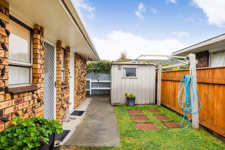 Photo of property in 1/11 Woodfield Avenue, Roslyn, Palmerston North, 4414