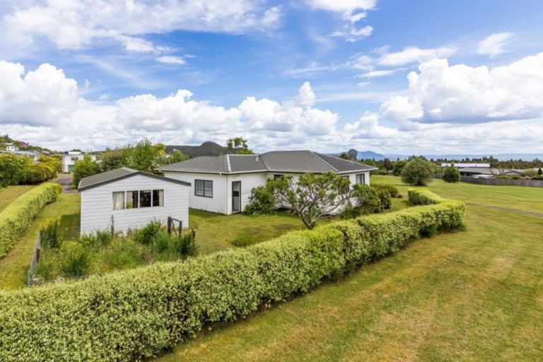 Photo of property in 18 Rowena Crescent, Motuoapa, Turangi, 3382