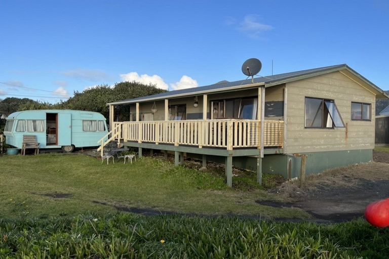 Photo of property in 11a Beach Road, Mokau, 4376
