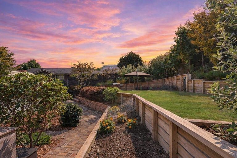 Photo of property in 14 Norman Road, Hauraki, Auckland, 0622