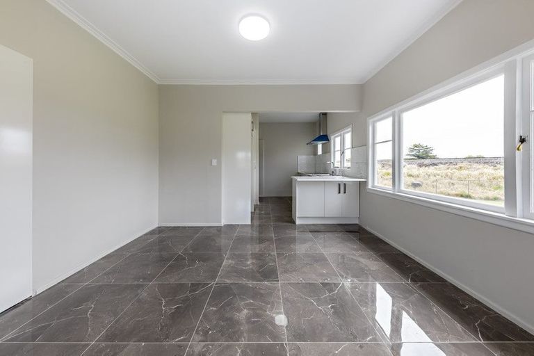 Photo of property in 2/16 Gordon Road, Papatoetoe, Auckland, 2025
