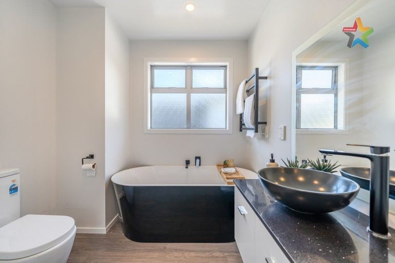 Photo of property in 94 Meremere Street, Wainuiomata, Lower Hutt, 5014