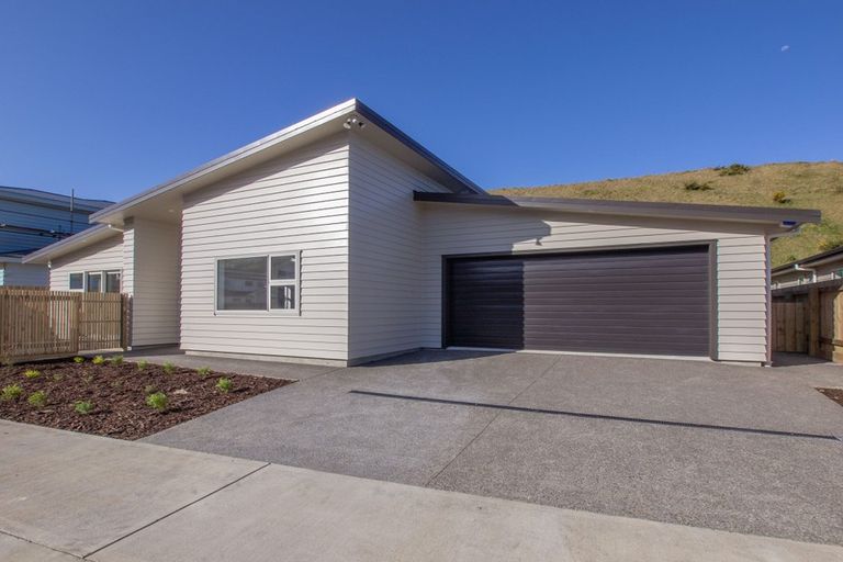 Photo of property in 38 Rochdale Drive, Churton Park, Wellington, 6037