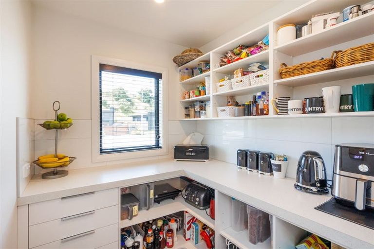 Photo of property in 36 Freedom Drive, Kelvin Grove, Palmerston North, 4414