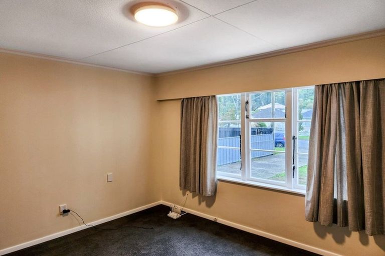 Photo of property in 135 Moohan Street, Wainuiomata, Lower Hutt, 5014