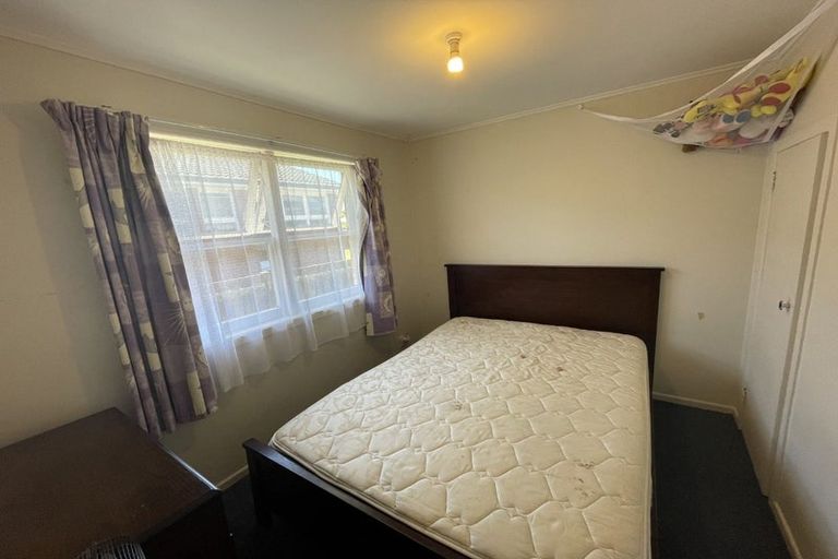 Photo of property in 2/25 Hamlin Road, Mount Wellington, Auckland, 1060