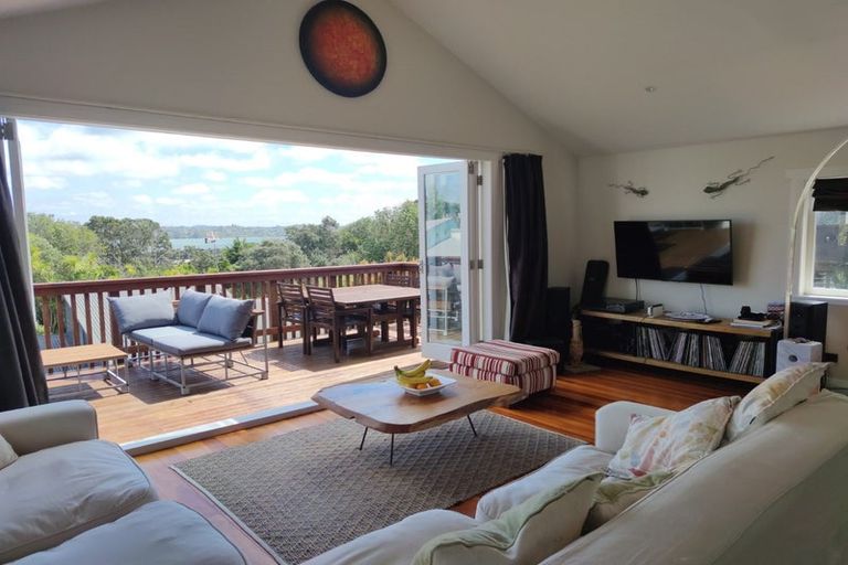 Photo of property in 1/77 Clovelly Road, Bucklands Beach, Auckland, 2012