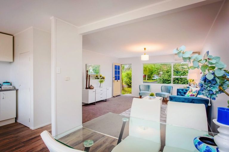 Photo of property in 2/31 Matuhi Rise, Henderson, Auckland, 0612