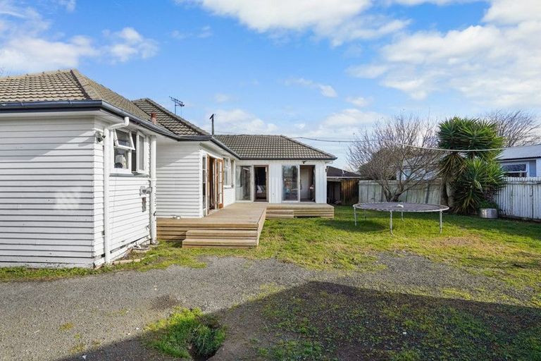 Photo of property in 8 Lee Place, Bader, Hamilton, 3206