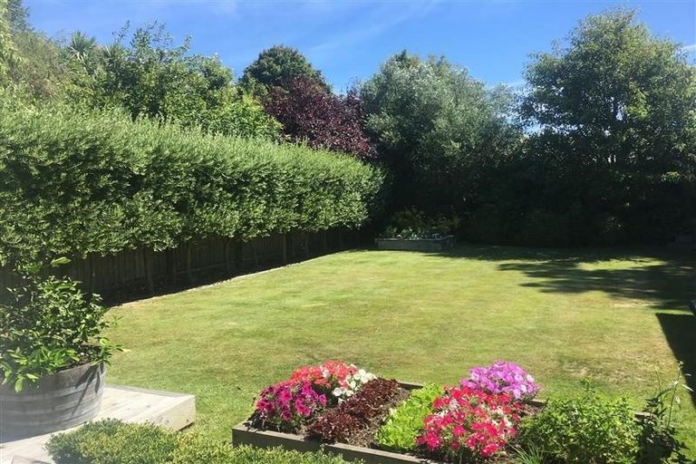 Photo of property in 15 Woodville Street, Edgeware, Christchurch, 8013