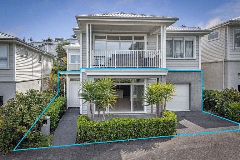 Photo of property in 16 Plantation Terrace, Orewa, 0931