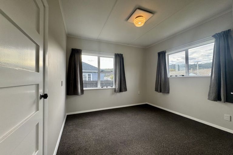 Photo of property in 233 Naenae Road, Naenae, Lower Hutt, 5011