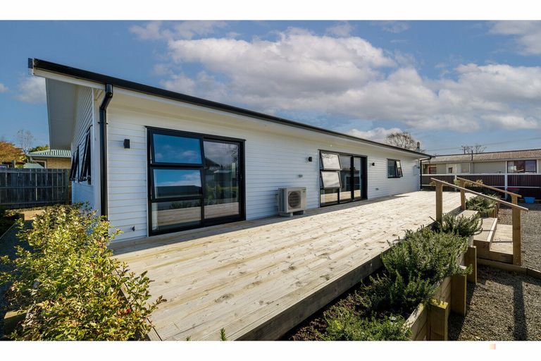 Photo of property in 11 Exeter Street, Waimate, 7924