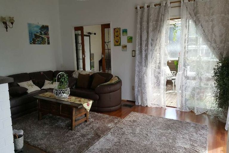 Photo of property in 45 Agincourt Street, Glenfield, Auckland, 0629