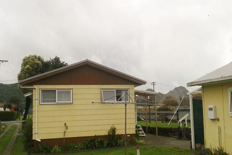 Photo of property in 10 Solander Street, Tolaga Bay, 4077